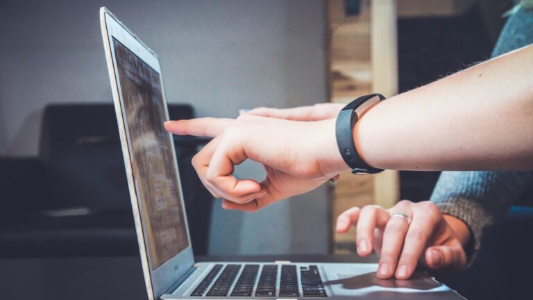 How to Build an Employee Retention Strategy That Actually Works: A Step-by-Step Guide