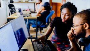 EOR Strategic Decision Framework: How to Choose the Right Employer of Record Model for Your Global Expansion